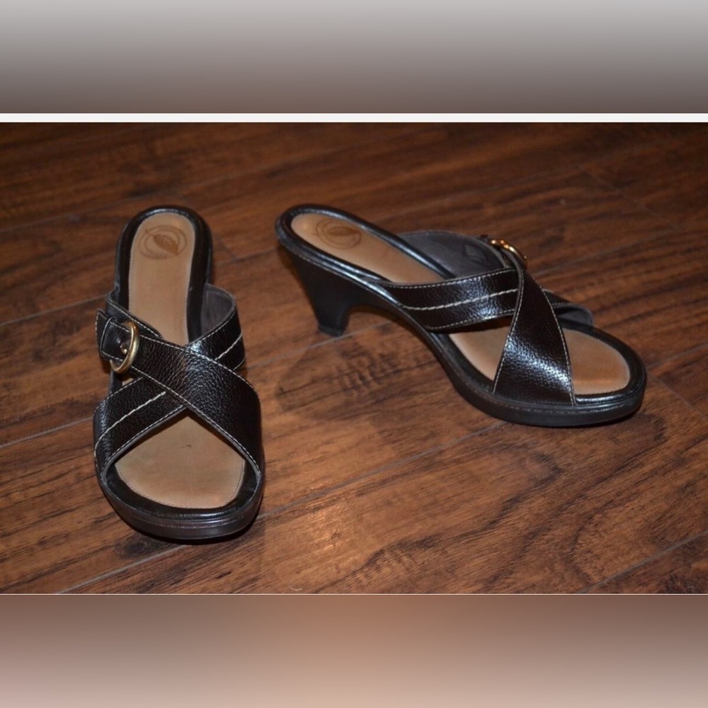 Nurture Sandals Brown Leather‎ Size 7